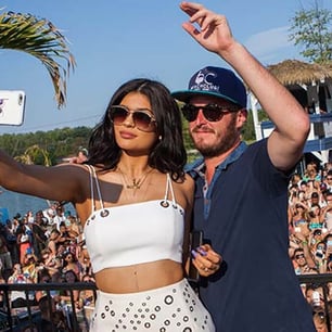 kylie-jenner-beachclub-olivier-primeau